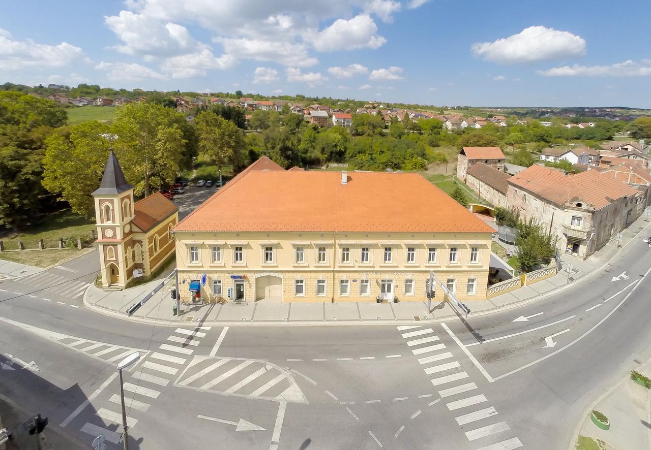 Hotel Pakrac Extérieur photo