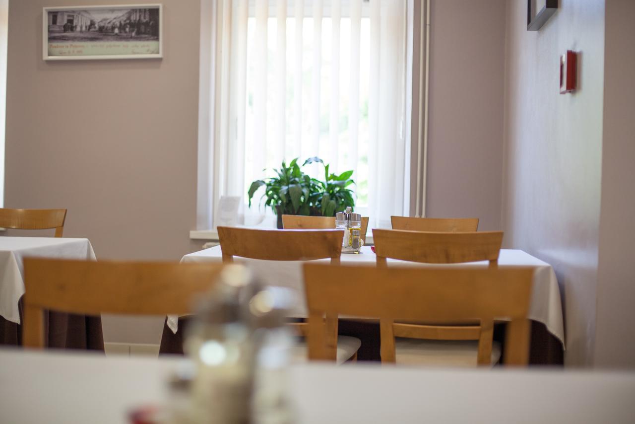 Hotel Pakrac Extérieur photo