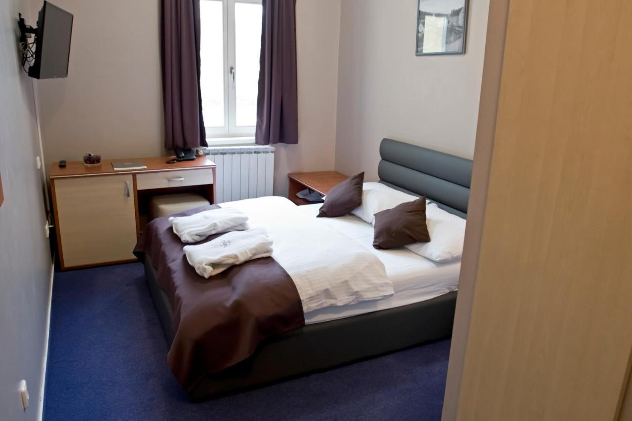 Hotel Pakrac Extérieur photo