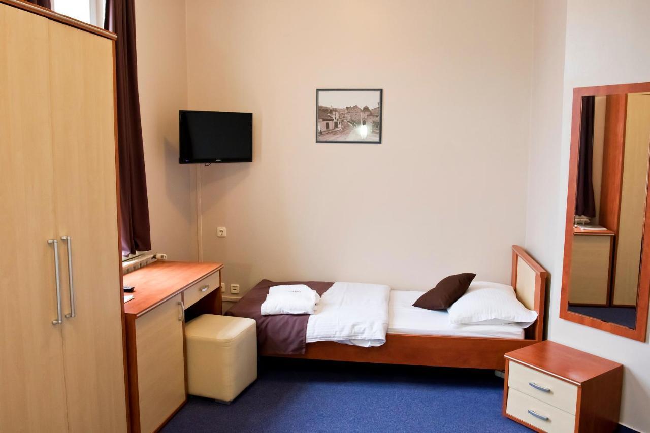 Hotel Pakrac Extérieur photo