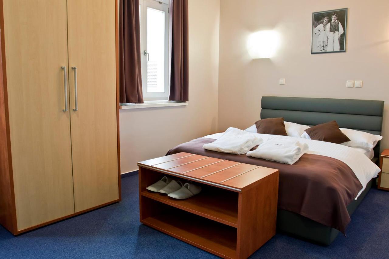 Hotel Pakrac Extérieur photo